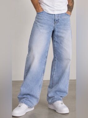 BoohooMAN Men’s 32 Light Wash Baggy Wide Leg Jeans Y2K Streetwear